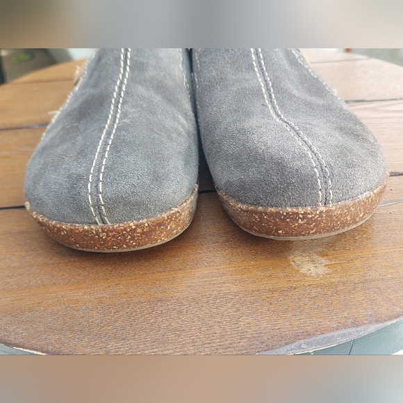 Earth Origins Aurora Johanna Grey Suede Clogs Sz 8.5 - Picture 2 of 9